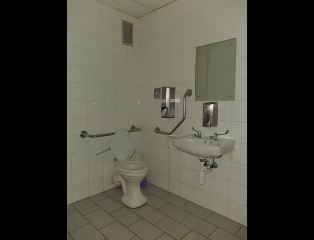 514M² OFFICE TO LET IN HALFWAY HOUSE